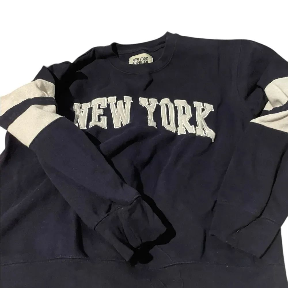 New York Logo Navy & Cream Men's Crewneck Sweatshirt excellent condition size L